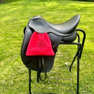 Flies without wings stirrup covers